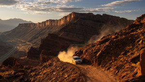 Land Rover hé lộ mẫu xe Defender OCTA: Bản hiệu năng cao đa địa hình sẽ ra mắt cuối năm nay
