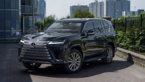 Cận cảnh Lexus LX 700 bọc thép: Chống đạn AK-47, chịu sức nổ lựu đạn và dàn trang bị như xe đặc vụ