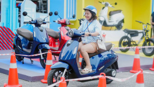 Người dân Hà Nội chốt bán xe xăng, mua xe điện trong “phút mốt”