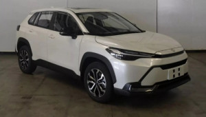 Toyota Frontlander - bản song sinh của Corolla Cross sắp được nâng cấp giữa vòng đời