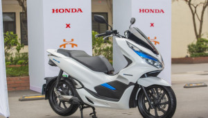 Honda hỗ trợ 70 xe máy PCX phục vụ giảng dạy, học tập cho trường Đại học Công nghệ Giao thông Vận tải