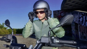 BMW ra mắt kính râm có thể hiện thị thông tin như màn hình HUD trên ô tô