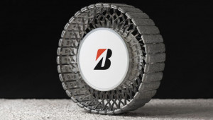 Lốp xe Mặt Trăng của Bridgestone được vinh danh là “Ý tưởng lốp của năm”