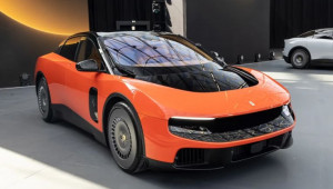 Bất chấp làn sóng chỉ trích dữ dội, Ferrari Luce vẫn 
