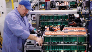 Trung Quốc siết chặt quản lý pin xe điện bằng mã định danh để đối phó thảm họa rác thải