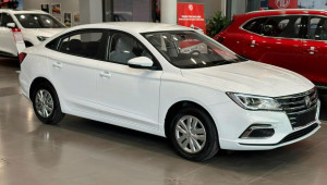 MG5 bản số sàn được ưu đãi lên đến 100 triệu đồng