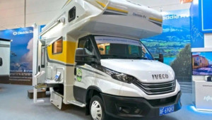 Motorhome Deddle RV Easy Tour: Tiện nghi, hiện đại như 