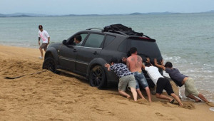 Mời tài xế bị mắc kẹt trên bãi biển Tuy Hòa lên làm việc