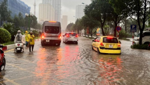 Cách xử lý khi ô tô bị mắc kẹt trong vùng ngập nước