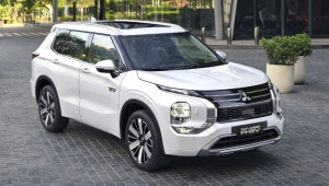 Mitsubishi Outlander PHEV 2026 mở bán tại Đông Nam Á: Chạy thuần điện tới hơn 100 km, giá 1,2 tỷ VNĐ