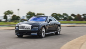 Rolls-Royce Spectre hơn 14 tỷ VNĐ 