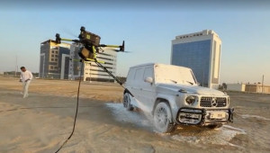 Rửa ô tô bằng thiết bị bay không người lái: Bước tiến mới trong ngành chăm sóc xe