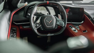 GM từ chối bảo hành xe Corvette C8 chỉ vì vết keo trên vô-lăng