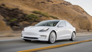 Nhiều khách hàng đặt xe 6-7 năm vẫn chưa được nhận Tesla Model 3