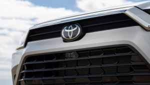 Toyota nghiên cứu công nghệ chụp ảnh bằng ánh mắt, giúp tài xế không cần dùng điện thoại