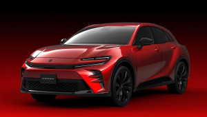 Toyota Crown Sport 2024 lộ diện: Có nhiều nét tương đồng với Ferrari Purosangue