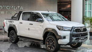 Toyota Hilux 2024 nhận đặt cọc tại Việt Nam, giá dự kiến từ 700 triệu đồng