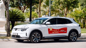 VinFast VF 8: Món hời công nghệ dưới 1 tỷ, vận hành “siêu chất”