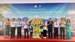 Quảng Ninh triển khai xe bus điện miễn phí đưa đón học sinh đến trường