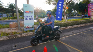 Ngày hội “Đổi xăng lấy điện” hút khách miền Tây, người dân tranh thủ chốt mua xe đón ưu đãi tháng 4