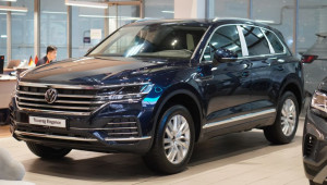 Volkswagen Touareg được ưu đãi tới 330 triệu, giá xe chỉ còn 2,369 tỷ đồng