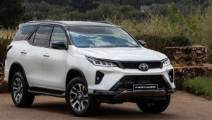 Giảm ô nhiễm từ xe diesel: Việt Nam cần lộ trình chuyển đổi công nghệ thực tế hơn