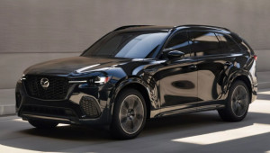 Mải mê chạy đua công nghệ mới, Mazda 