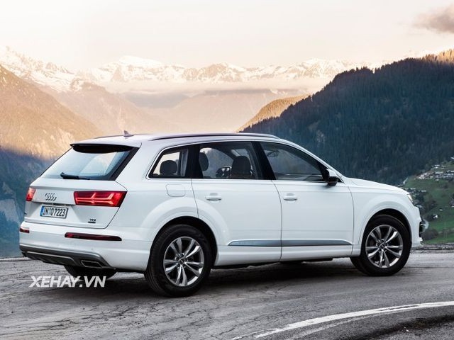 Triệu hồi hơn 14000 xe Audi Q7 2017 vì lỗi túi khí