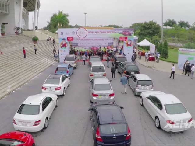 [VIDEO] Dàn xe xếp hàng dài tại ngày hội Car Care Day 2015