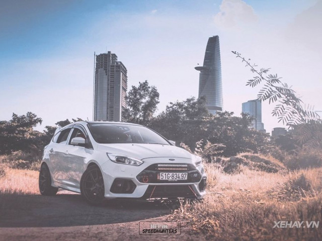 Cận cảnh xế Mỹ Ford Focus độ RS độc đáo bậc nhất tại Việt Nam