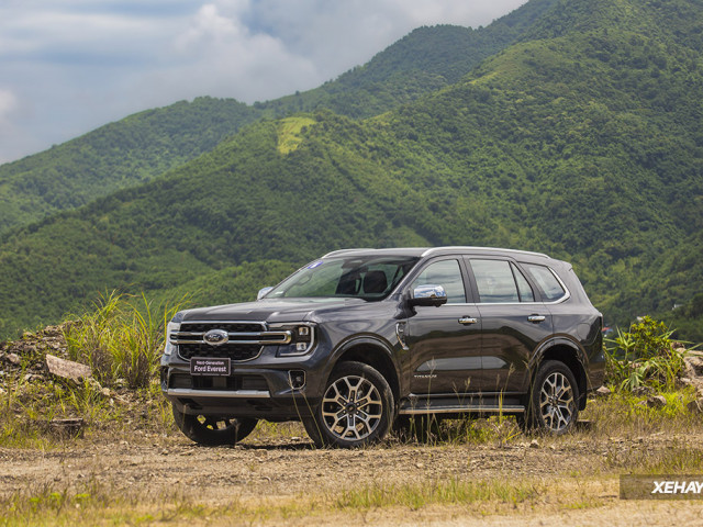 Đánh giá Ford Everest 2023: Tự tin dẫn đầu phân khúc