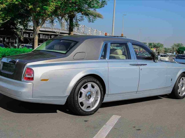 Rolls royce phantom 2000. роллс ройс в сочи. роллс ройс фантом 2006 год. роллс ройс 2006. роллс ройс 2006.