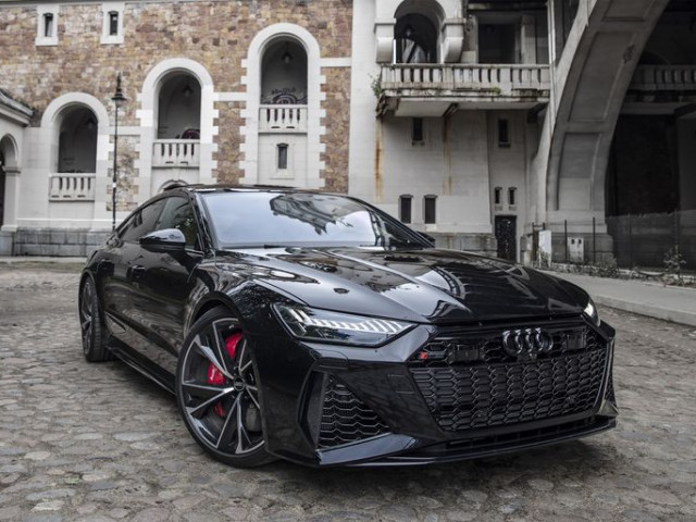 XE AUDI RS7 GIÁ BAO NHIÊU