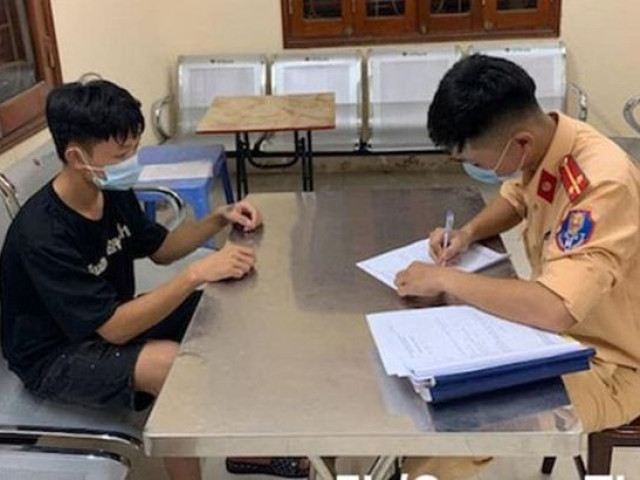 Nam thanh niên 2 lần bị phạt vì “bốc đầu” xe máy đăng lên mạng xã hội