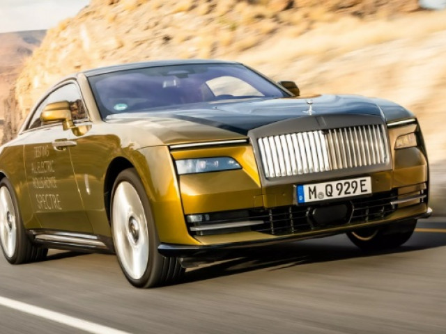 Không nằm ngoài cuộc, Rolls-Royce chính thức tham gia làn sóng ưu đãi ...