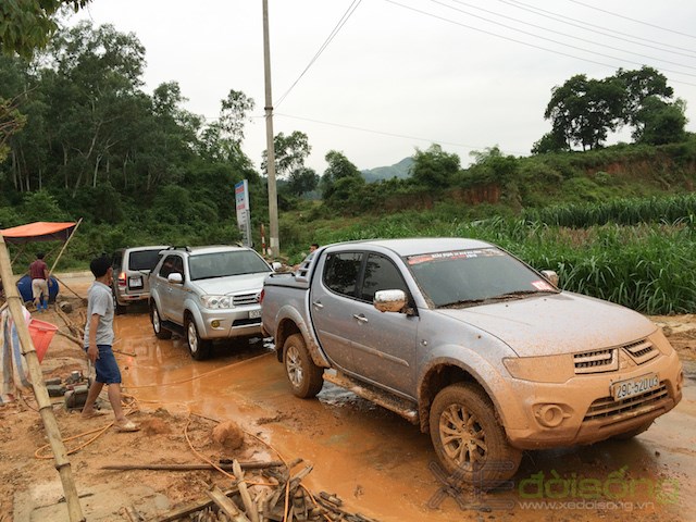 xehay-ruaxe-060715-5